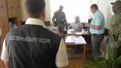 Бывший заместитель главы администрации Людиновского района предстанет перед судом по обвинению в мошенничестве и превышении должностных полномочий